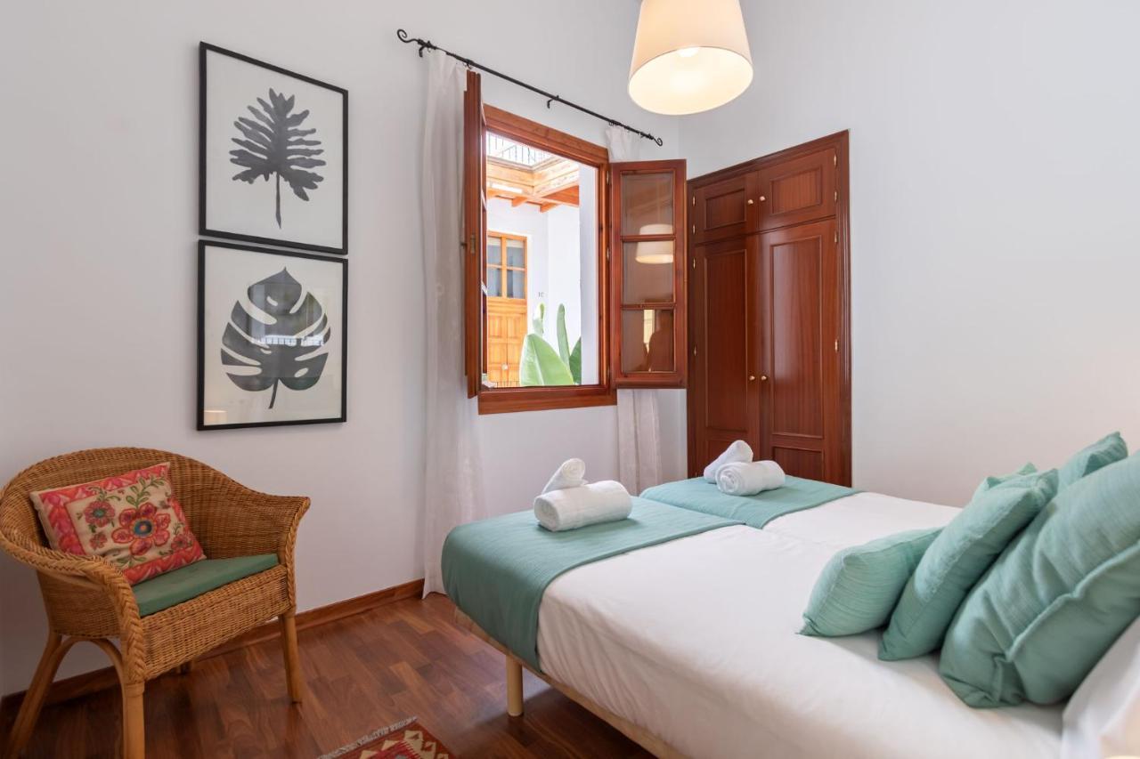 Abades Giralda Deluxe By Valcambre