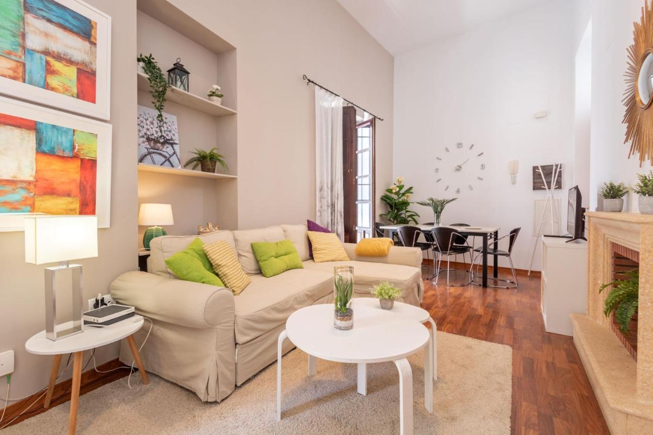 Abades Giralda Deluxe By Valcambre *